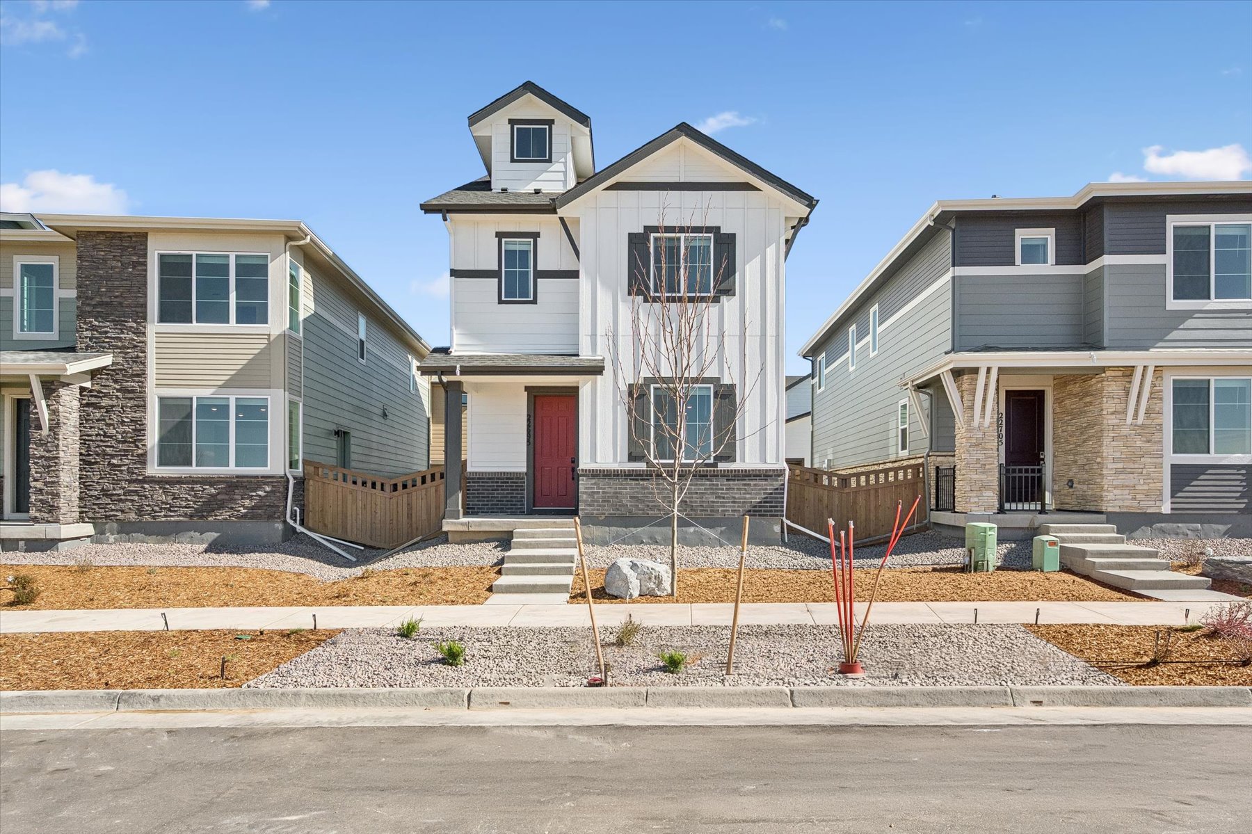 0504 22695 E. 47th Avenue