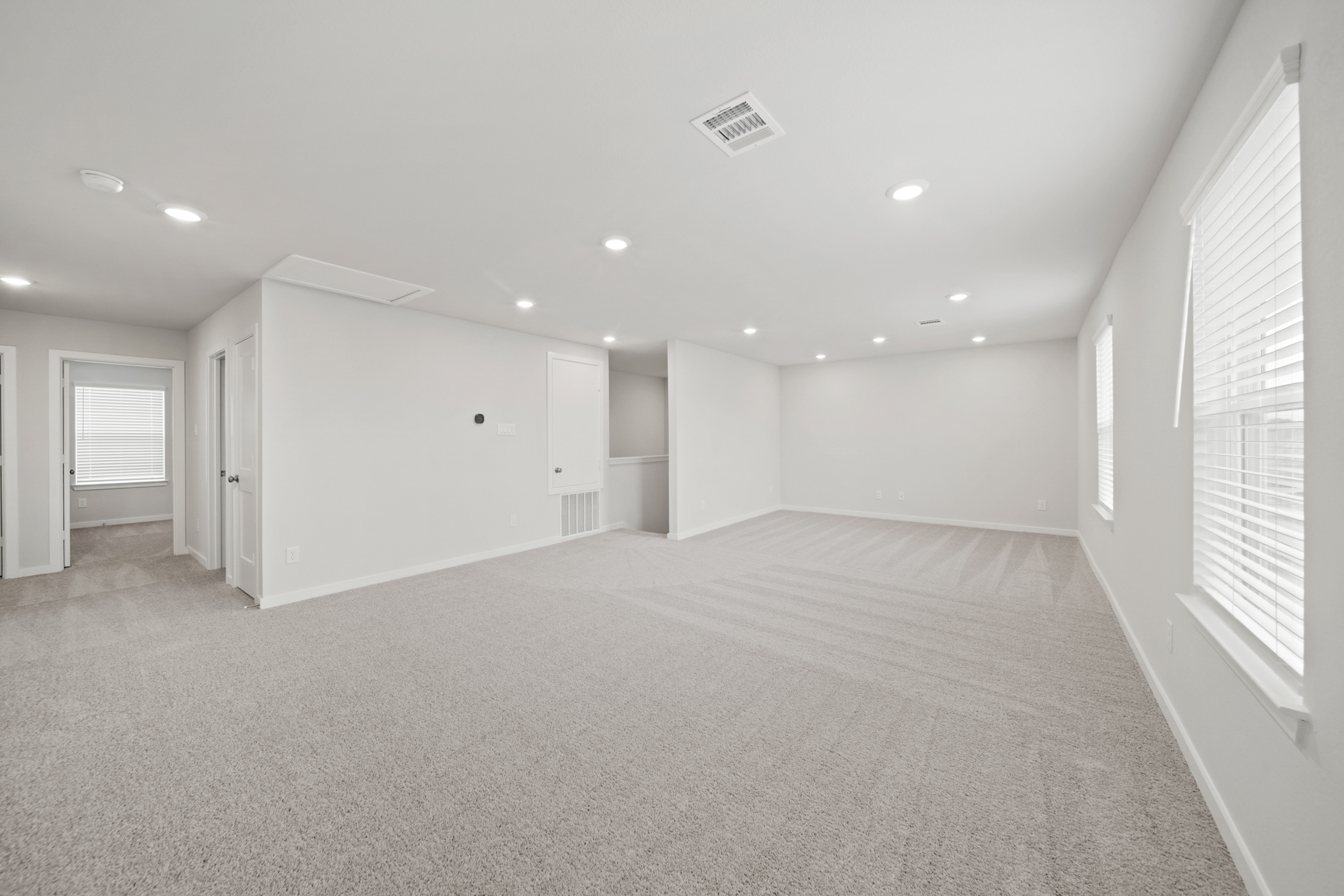 A large empty room.