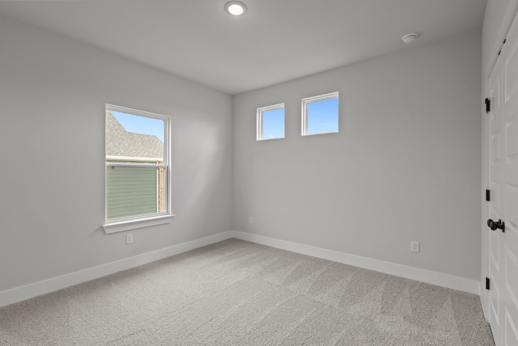 A room with windows.